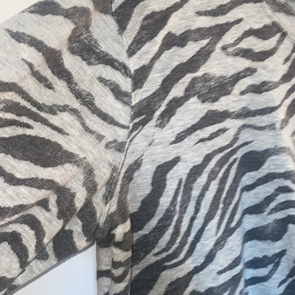 Knox Rose Animal Print Lightweight Sweatshirt Size XL - Picture 6 of 11